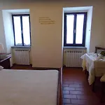 Residenza Le Logge Bed & Breakfast 3*