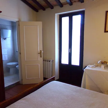 Residenza Le Logge Bed & Breakfast 3*