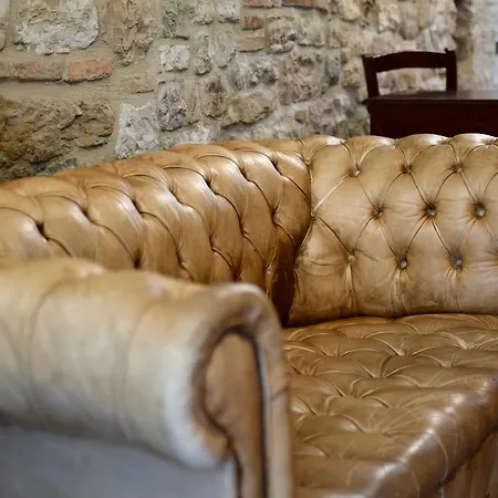 Residenza Le Logge فندق مبيت وإفطار 3*